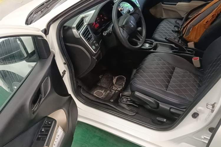 Used Honda City 2017 1.5L CVT Comfort Version Driver Seat