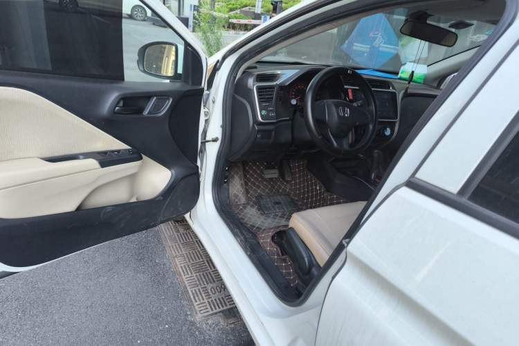 Used Honda City 2017 1.5L CVT Comfort Version Driver Seat