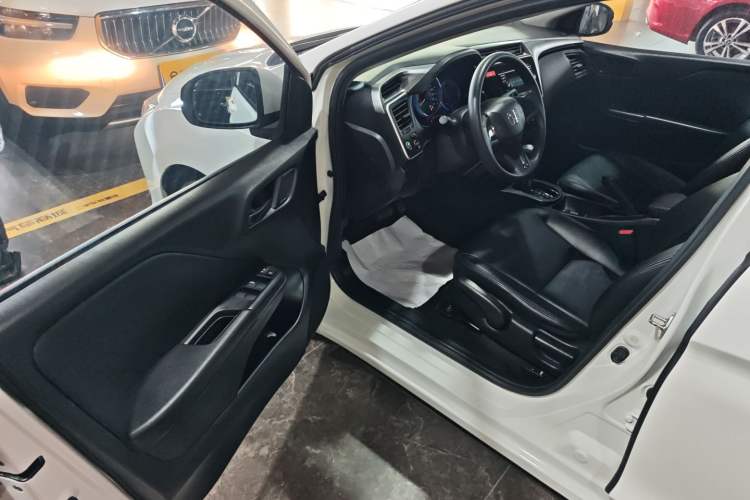 Used Honda City 2017 1.5L CVT Elite Edition Driver Seat
