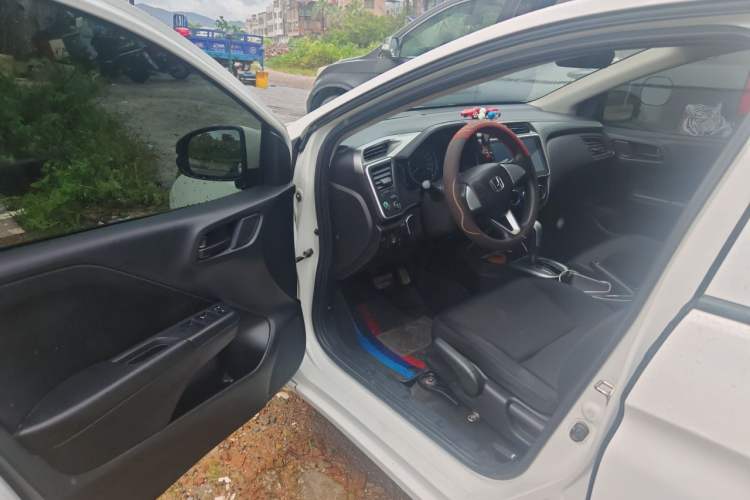 Used Honda City 2017 1.5L CVT Elite Edition Driver Seat