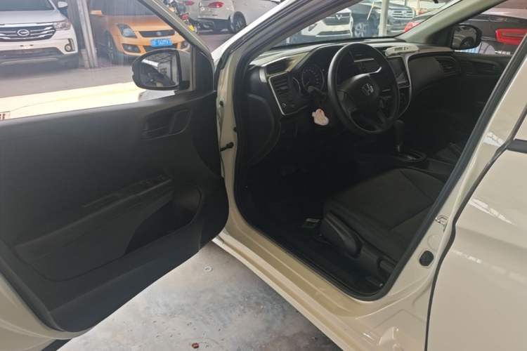 Used Honda City 2017 1.5L CVT Elite Edition Driver Seat