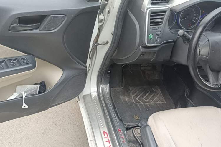 Used Honda City 2017 1.5L CVT Elite Edition Driver Seat