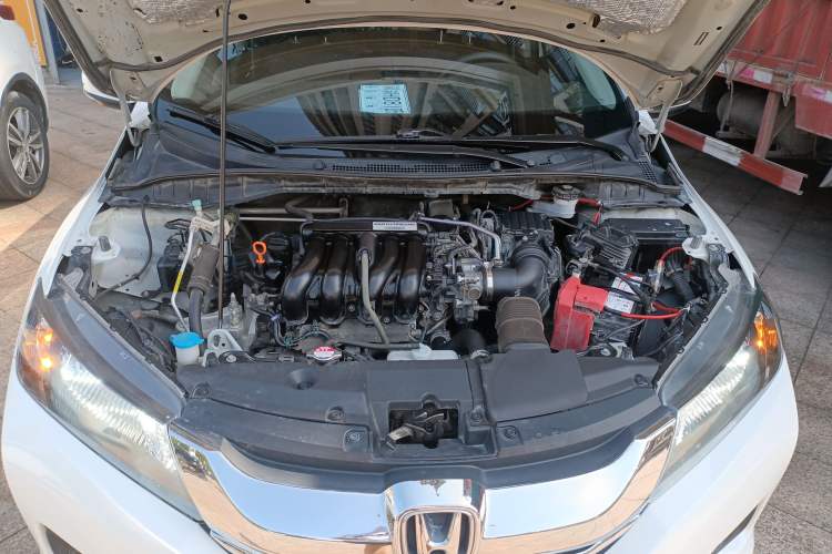 Used Honda City 2017 1.5L manual Comfort version Engine Bay