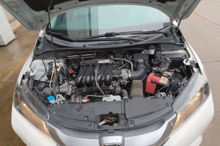 Used Honda City 2017 1.5L manual Comfort version Engine Bay