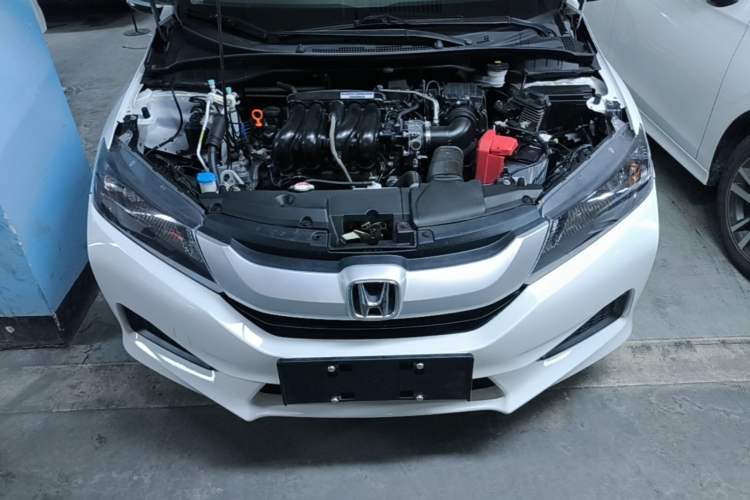Used Honda City 2017 1.5L manual Comfort version Engine Bay