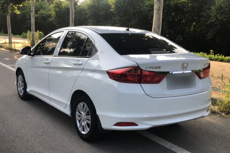 Used Honda City 2017 1.5L manual Comfort version Exterior 1