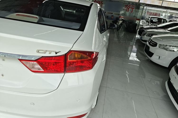 Used Honda City 2017 1.5L CVT Elite Edition Exterior 3