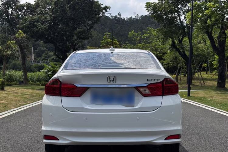 Used Honda City 2017 1.5L CVT Elite Edition Exterior 3