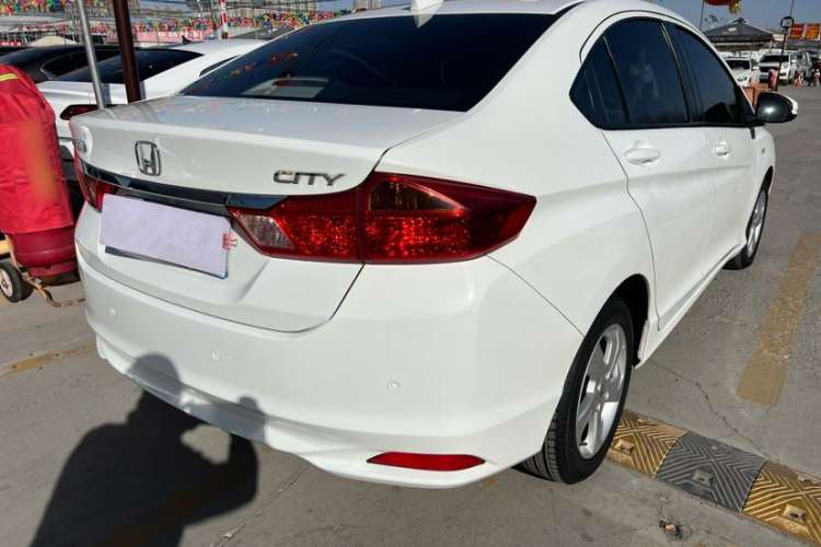 Used Honda City 2017 1.5L CVT Luxury Edition Exterior 5