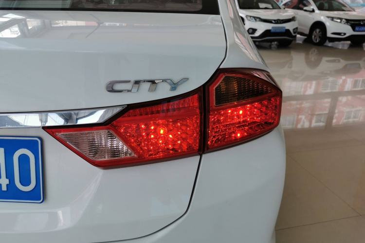 Used Honda City 2017 1.5L manual Comfort version Exterior 6