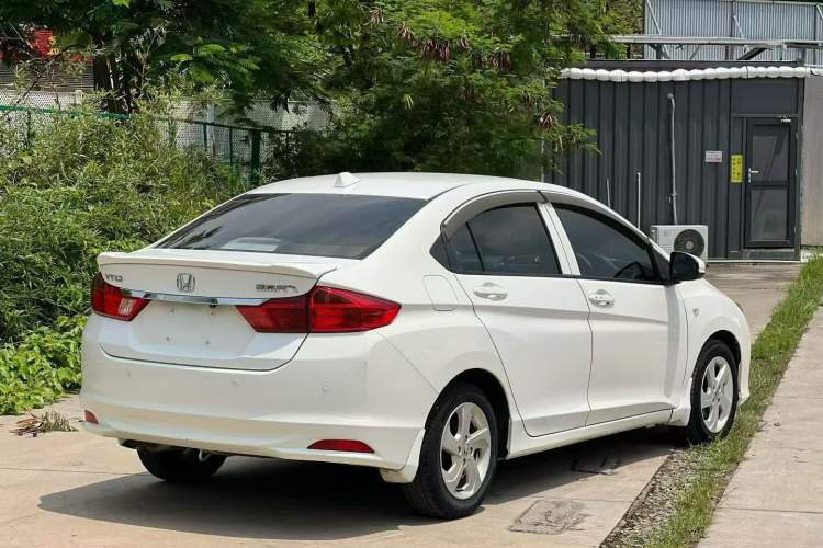 Used Honda City 2017 1.5L CVT Elite Edition Exterior 9