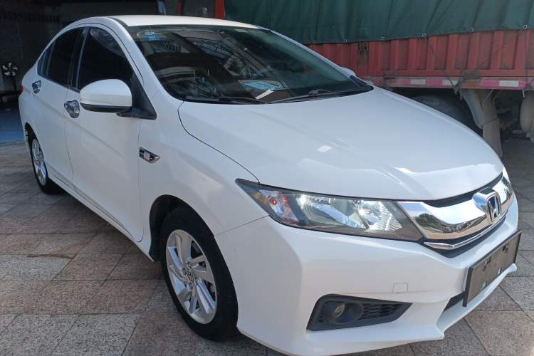 Used Honda City 2017 1.5L manual Comfort version Front Right 45 Deg