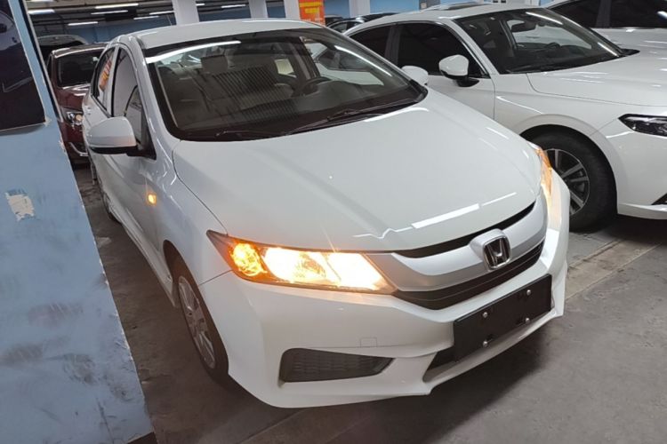 Used Honda City 2017 1.5L manual Comfort version Front Right 45 Deg