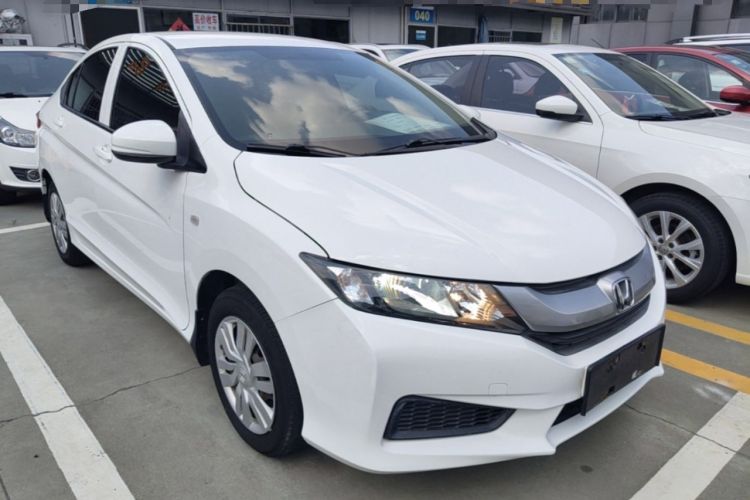 Used Honda City 2017 1.5L manual Comfort version Front Right 45 Deg