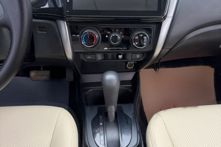 Used Honda City 2017 1.5L CVT Comfort Version Gear Lever