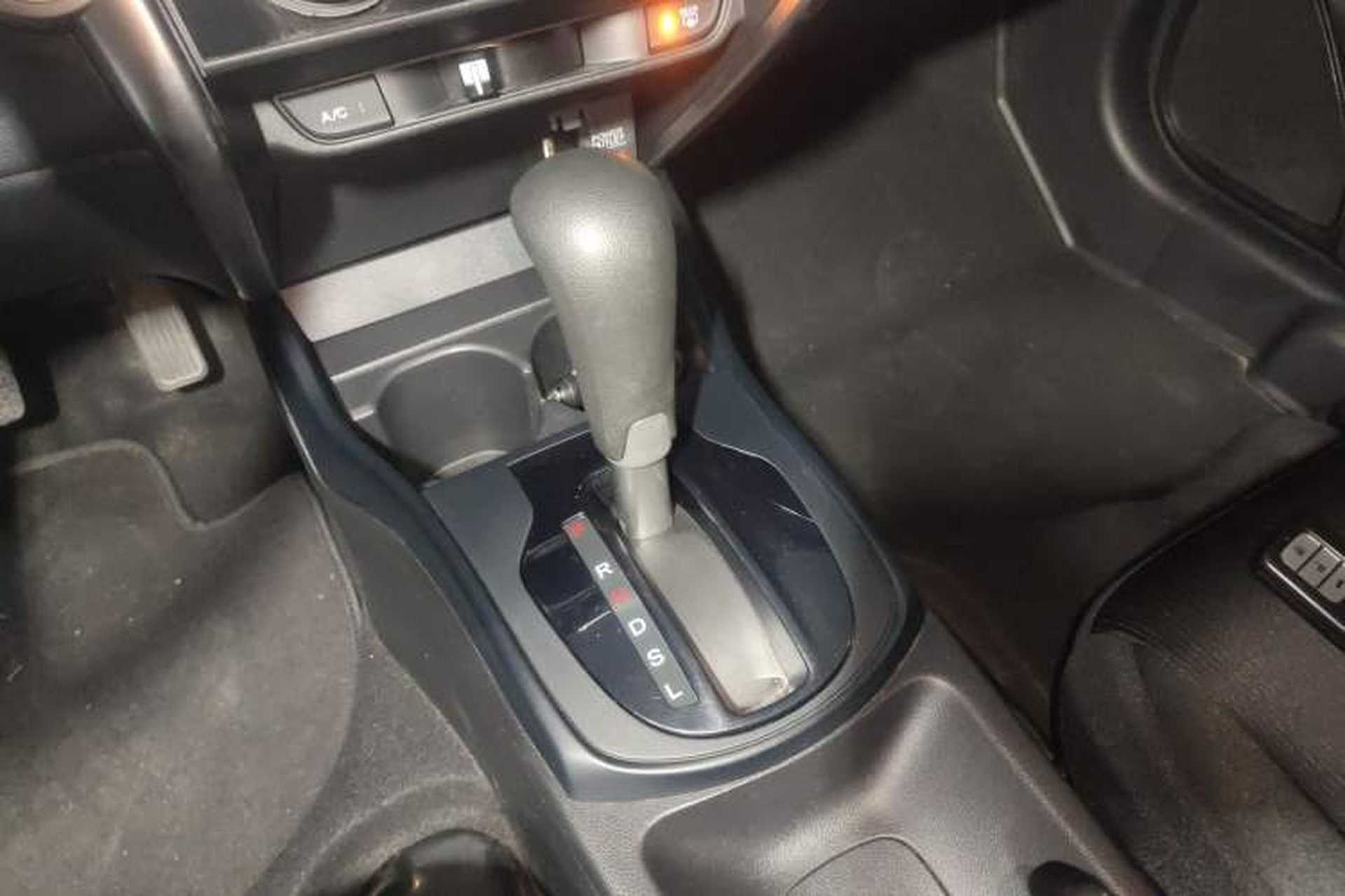 Used Honda City 2017 1.5L CVT Elite Edition Gear Lever