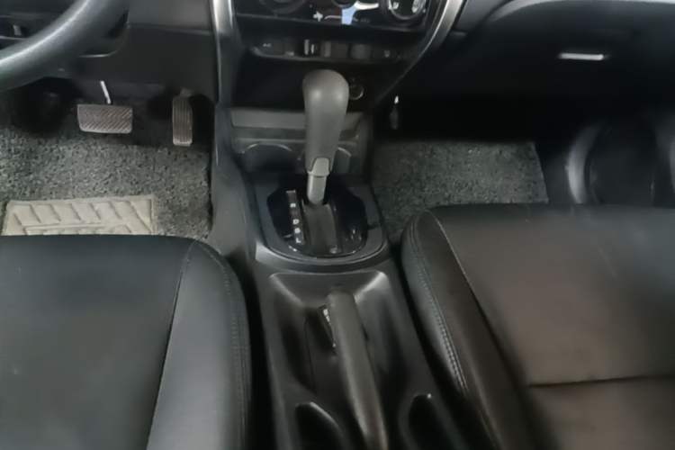 Used Honda City 2017 1.5L CVT Elite Edition Gear Lever