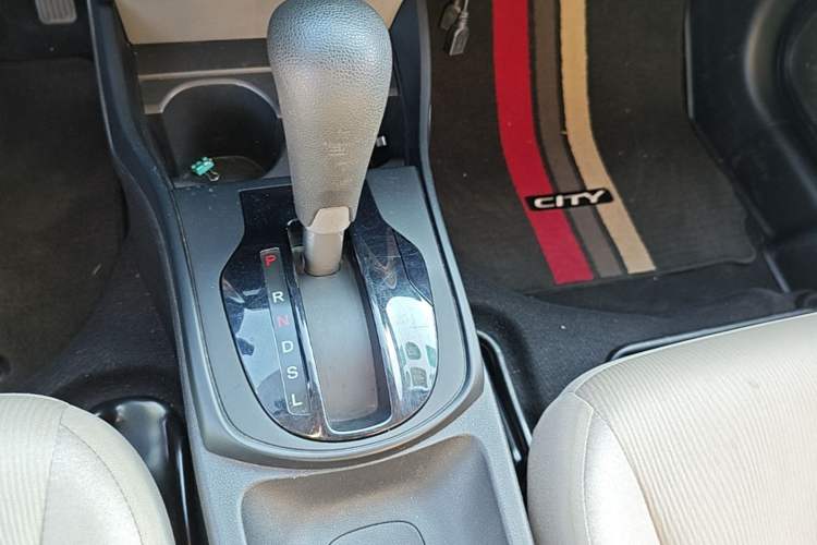 Used Honda City 2017 1.5L CVT Comfort Version Gear Lever