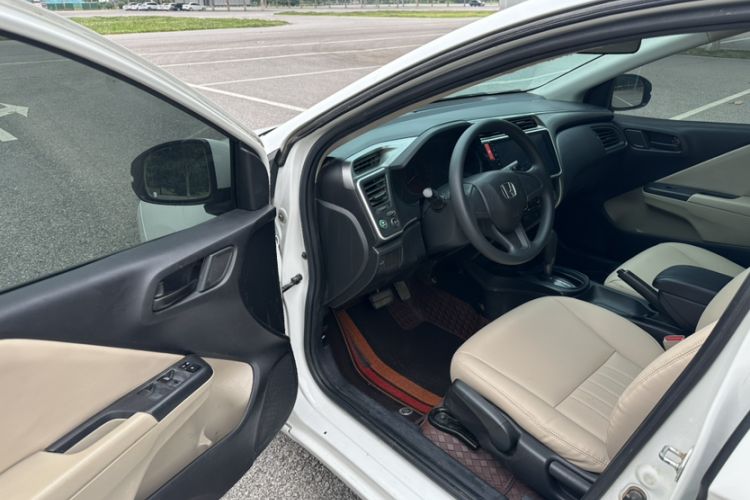 Used Honda City 2017 1.5L CVT Comfort Version Interior 1