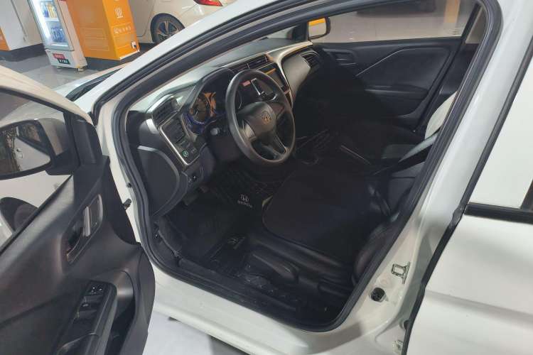 Used Honda City 2017 1.5L CVT Elite Edition Interior 2