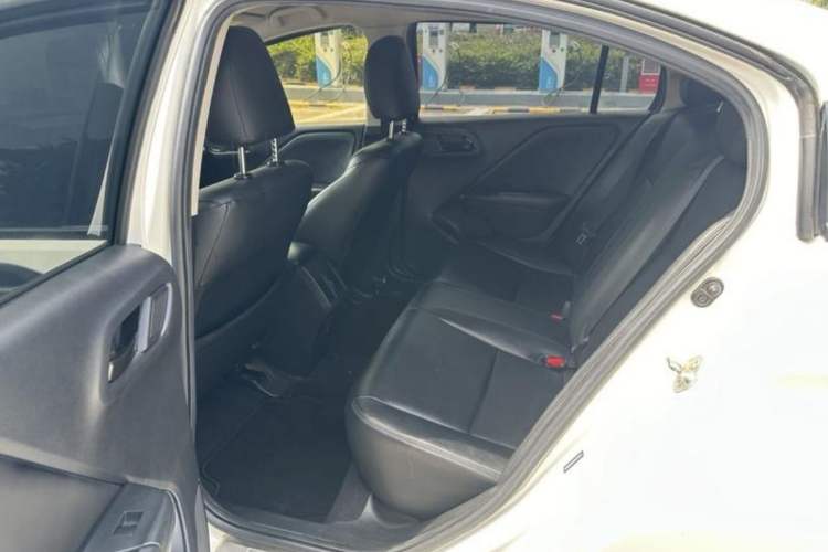 Used Honda City 2017 1.5L CVT Elite Edition Interior 3