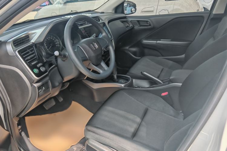 Used Honda City 2017 1.5L CVT Luxury Edition Interior 4