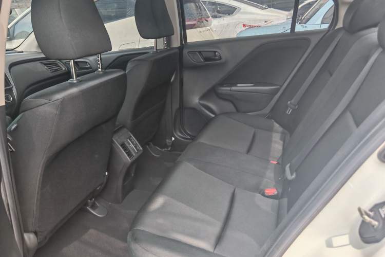 Used Honda City 2017 1.5L CVT Luxury Edition Interior 5