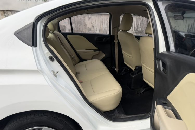 Used Honda City 2017 1.5L CVT Comfort Version Interior 5