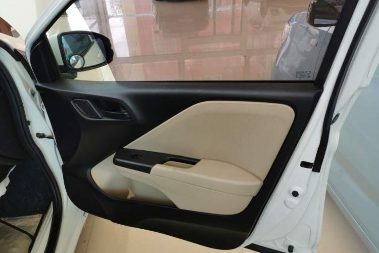 Used Honda City 2017 1.5L manual Comfort version Interior 5