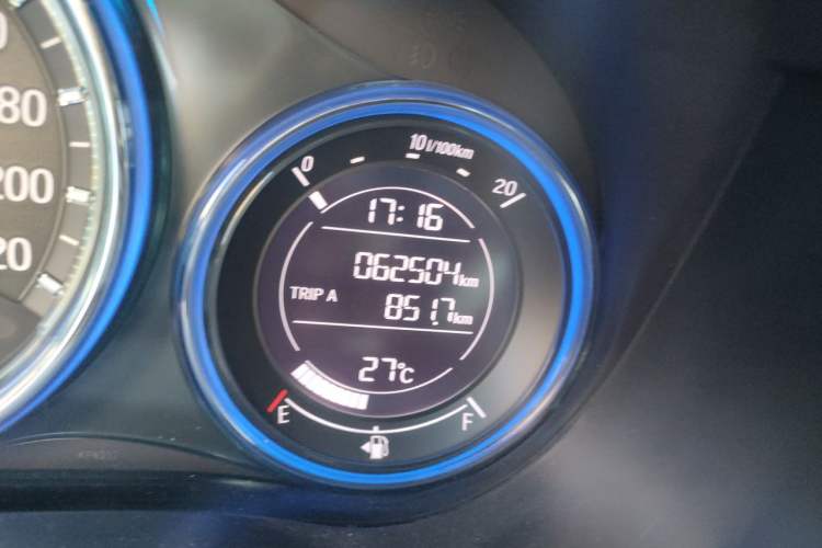 Used Honda City 2017 1.5L CVT Elite Edition Odometer Close Up