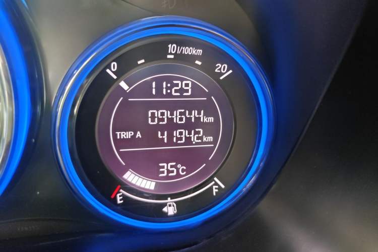 Used Honda City 2017 1.5L CVT Elite Edition Odometer Close Up