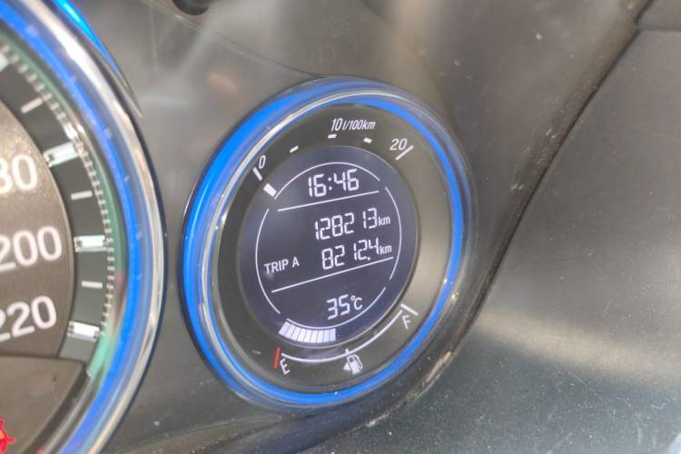 Used Honda City 2017 1.5L CVT Elite Edition Odometer Close Up