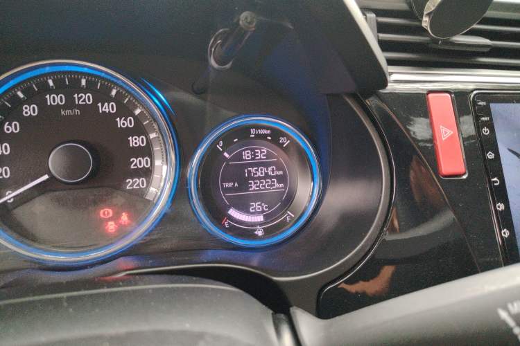 Used Honda City 2017 1.5L CVT Elite Edition Odometer Close Up