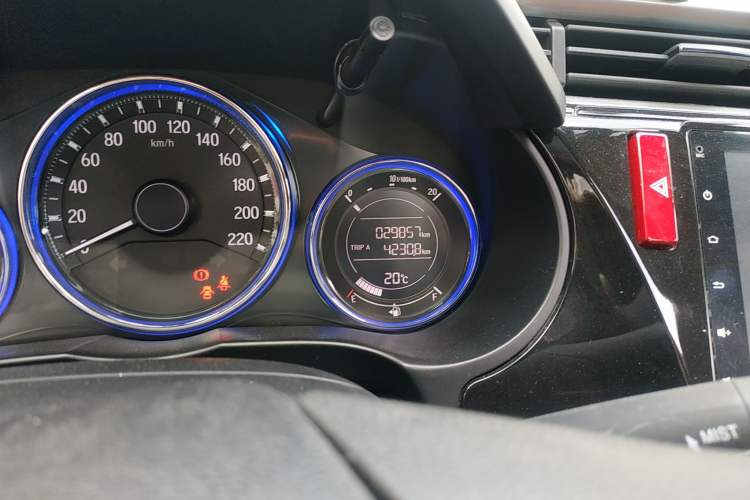 Used Honda City 2017 1.5L CVT Luxury Edition Odometer Close Up
