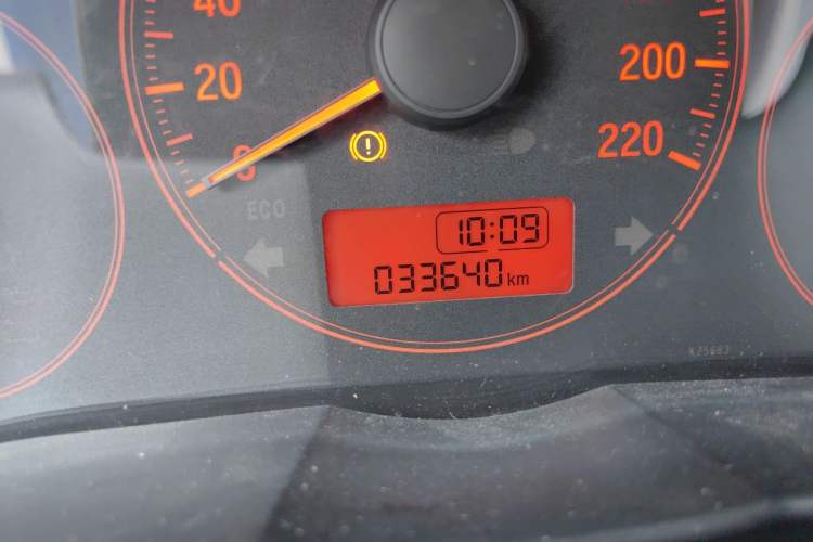 Used Honda City 2017 1.5L manual Comfort version Odometer Close Up
