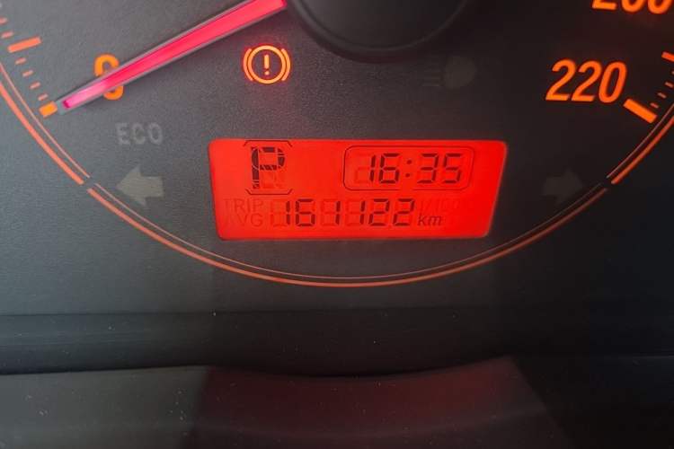 Used Honda City 2017 1.5L CVT Comfort Version Odometer Close Up