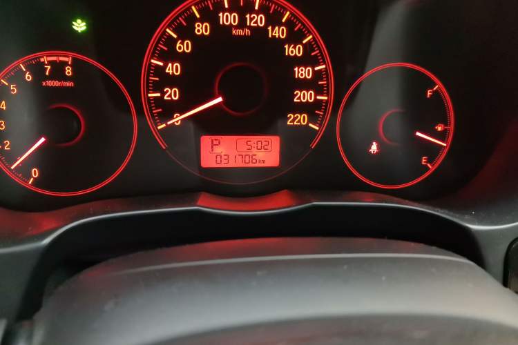 Used Honda City 2017 1.5L CVT Comfort Version Odometer Close Up