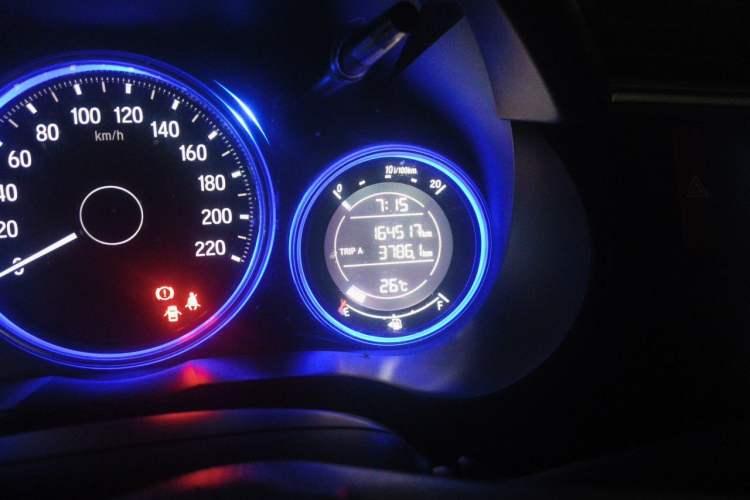 Used Honda City 2017 1.5L CVT Elite Edition Odometer Close Up