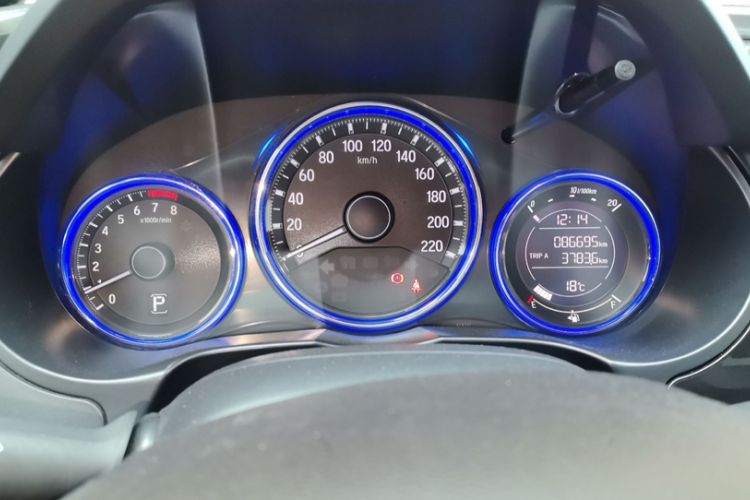 Used Honda City 2017 1.5L CVT Elite Edition Odometer Close Up