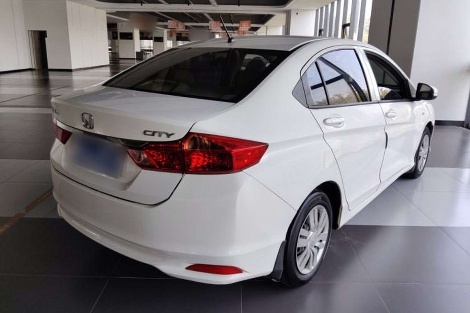 Used Honda City 2017 1.5L Manual Advance Edition Rear Right 45 Deg