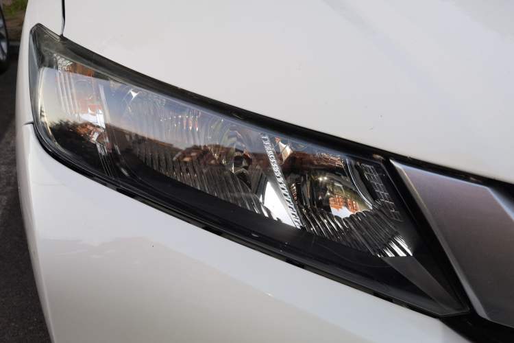 Used Honda City 2017 1.5L CVT Comfort Version Right Front Headlight