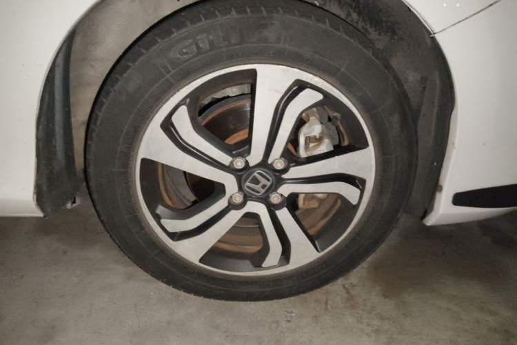 Used Honda City 2017 1.5L CVT Comfort Version Right Front Wheel Hub