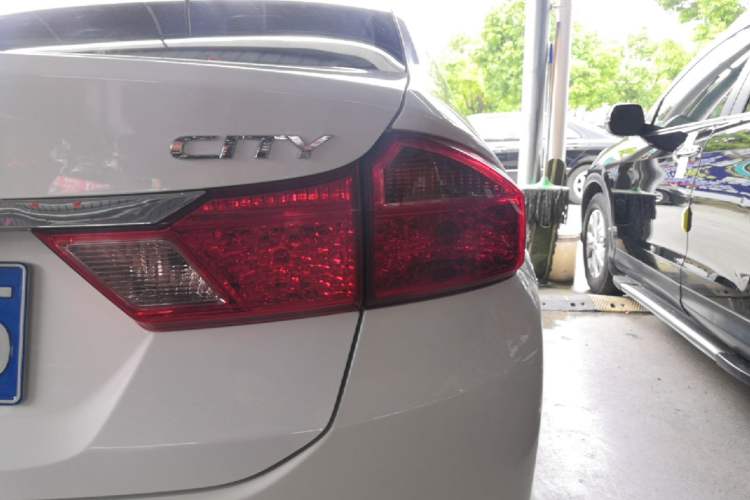 Used Honda City 2017 1.5L CVT Comfort Version Right Rear Taillight