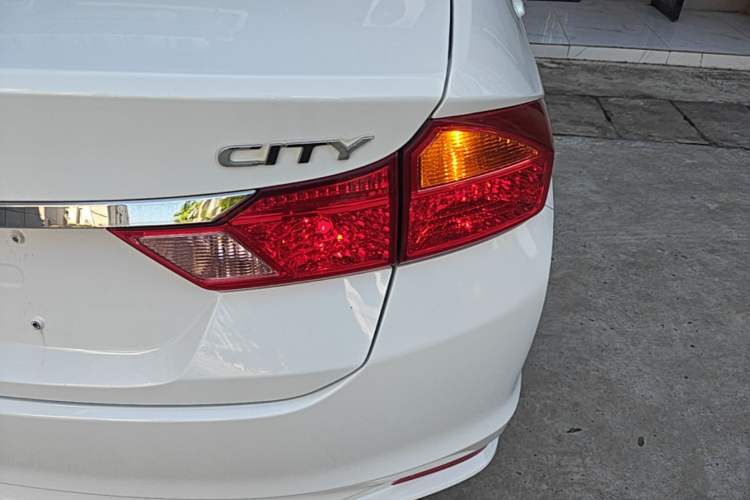 Used Honda City 2017 1.5L CVT Comfort Version Right Rear Taillight