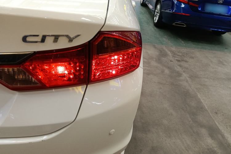 Used Honda City 2017 1.5L CVT Elite Edition Right Rear Taillight