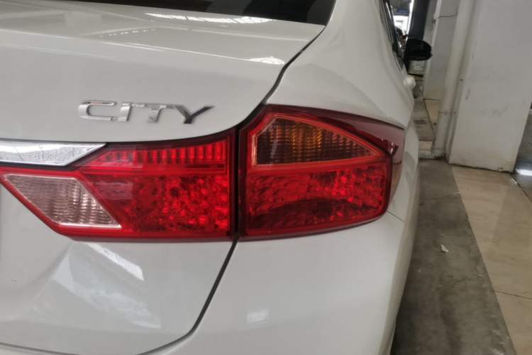 Used Honda City 2017 1.5L CVT Comfort Version Right Rear Taillight