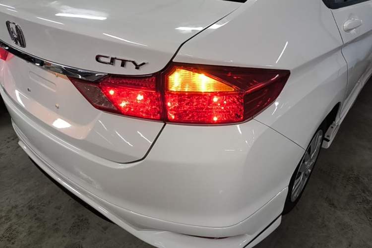 Used Honda City 2017 1.5L manual Comfort version Right Rear Taillight