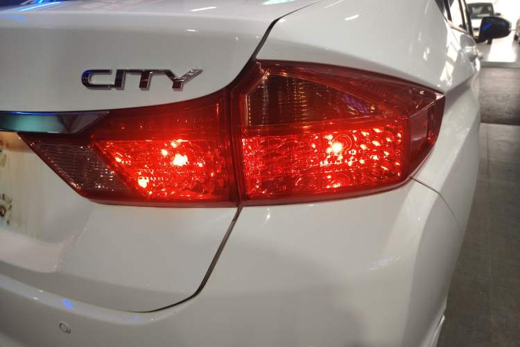 Used Honda City 2017 1.5L CVT Comfort Version Right Rear Taillight