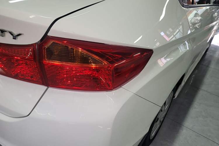 Used Honda City 2017 1.5L CVT Comfort Version Right Rear Taillight