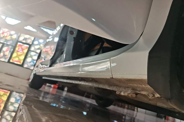 Used Honda City 2017 1.5L CVT Comfort Version Right Side Sill